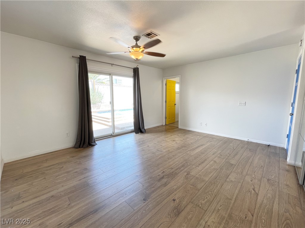 3548 Silver Bend Avenue Property Photo 28