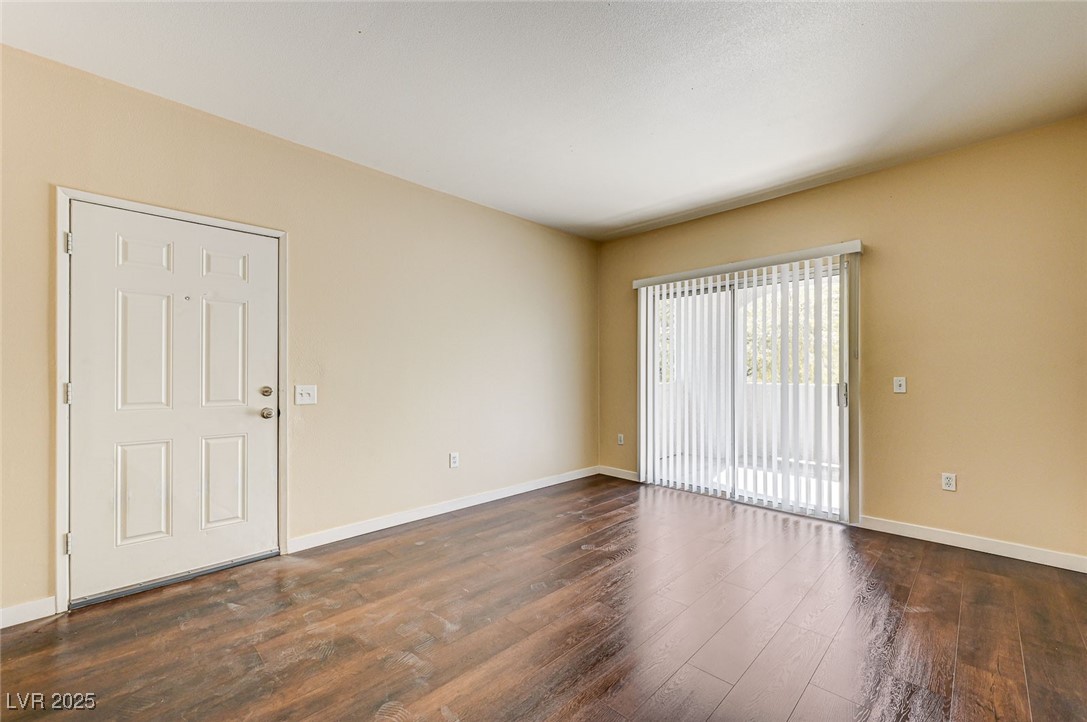 2615 West Gary Avenue 2054 Property Photo 9
