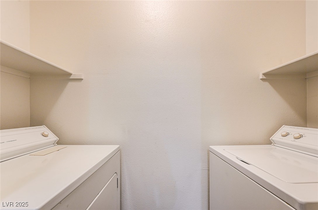2615 West Gary Avenue 2054 Property Photo 17