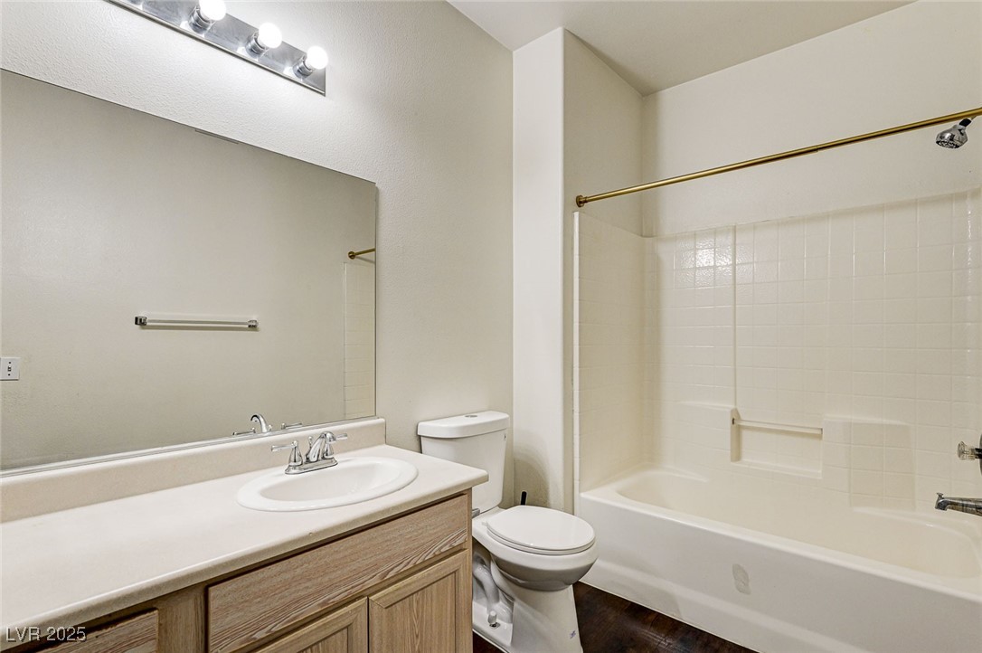 2615 West Gary Avenue 2054 Property Photo 21