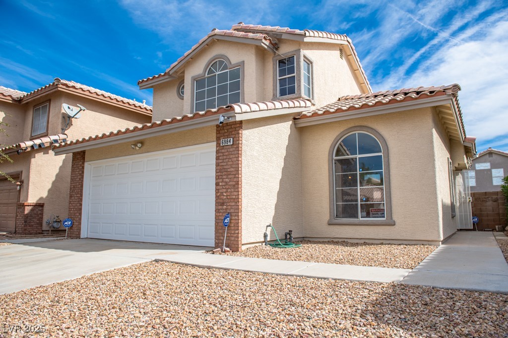 6984 Wineberry Drive Property Photo 4