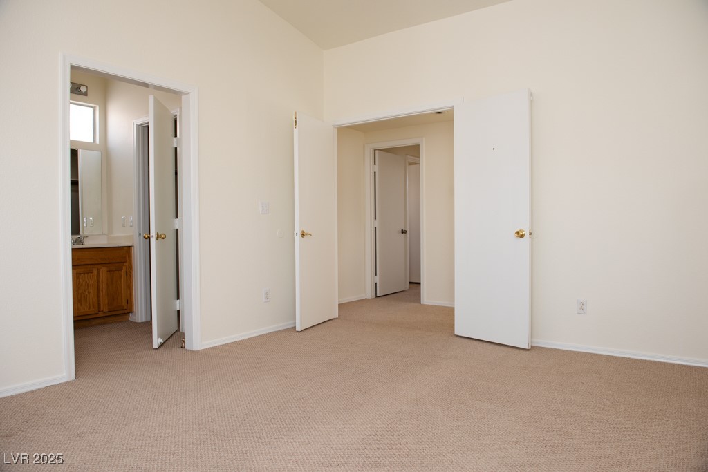 6984 Wineberry Drive Property Photo 11