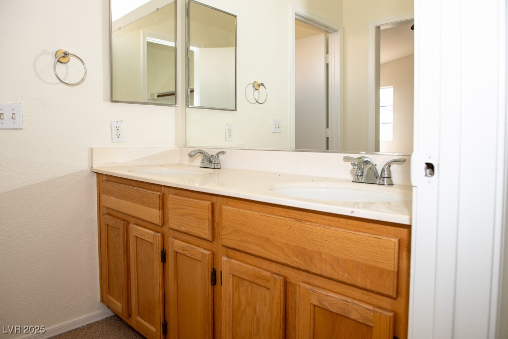 6984 Wineberry Drive Property Photo 13