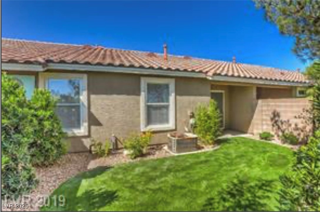 390 Rosado Springs Street Property Photo 17