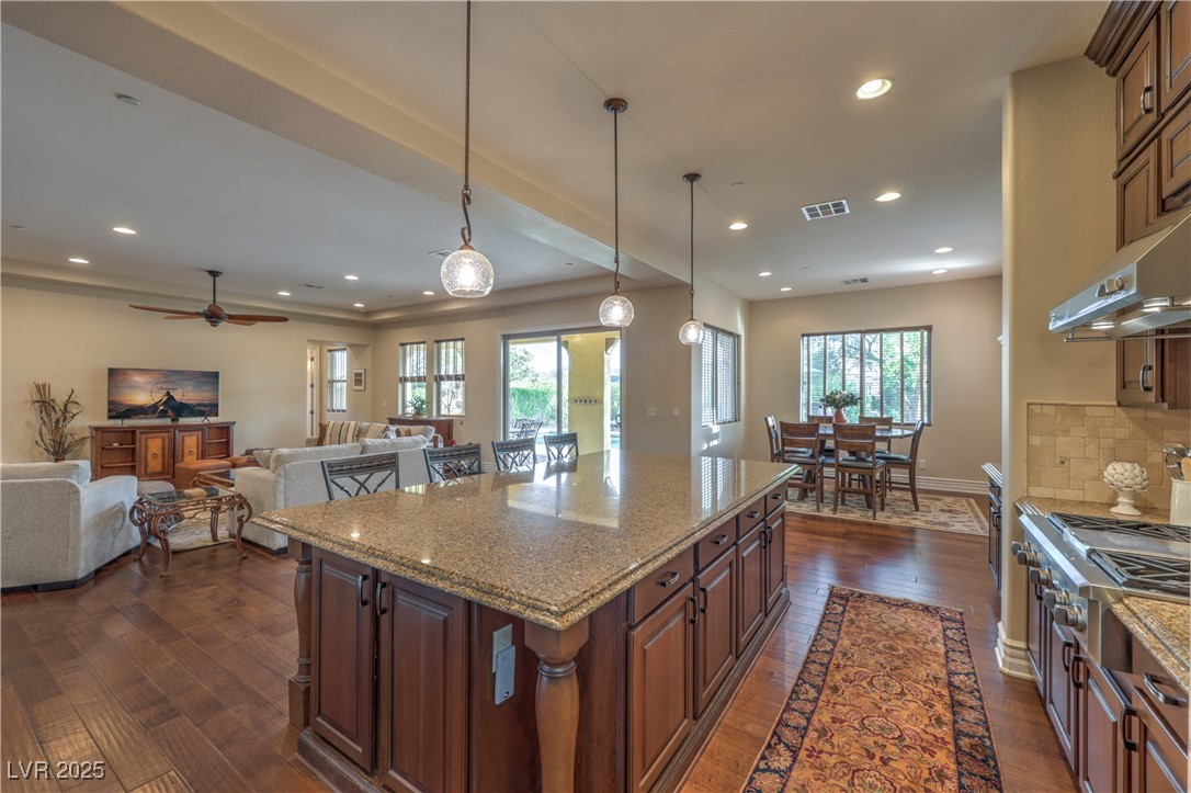 79 Rezzonico Drive Property Photo 11