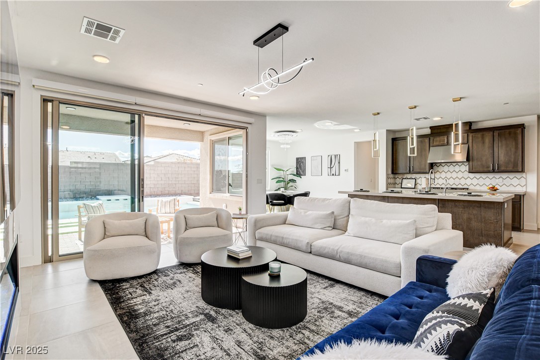 12039 Rockview Point Street Property Photo 16