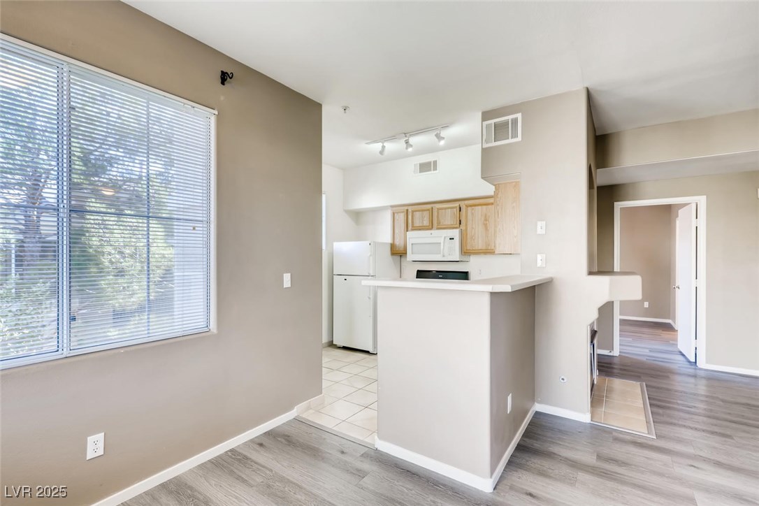 9050 Warm Springs Road 2098 Property Photo 8