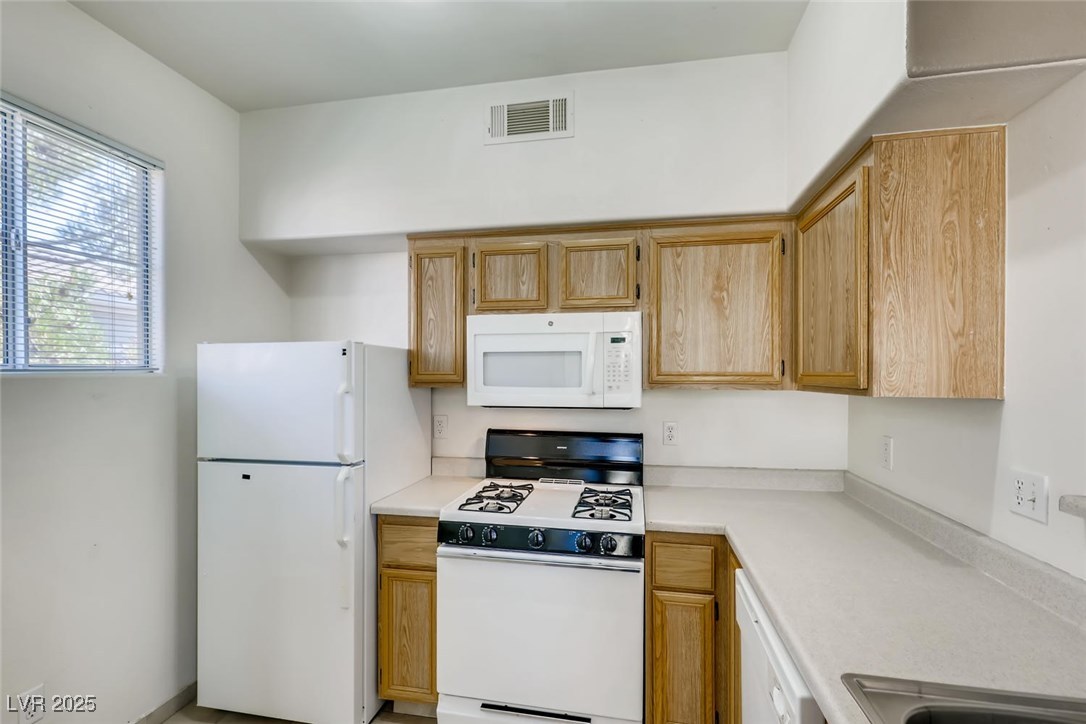 9050 Warm Springs Road 2098 Property Photo 11