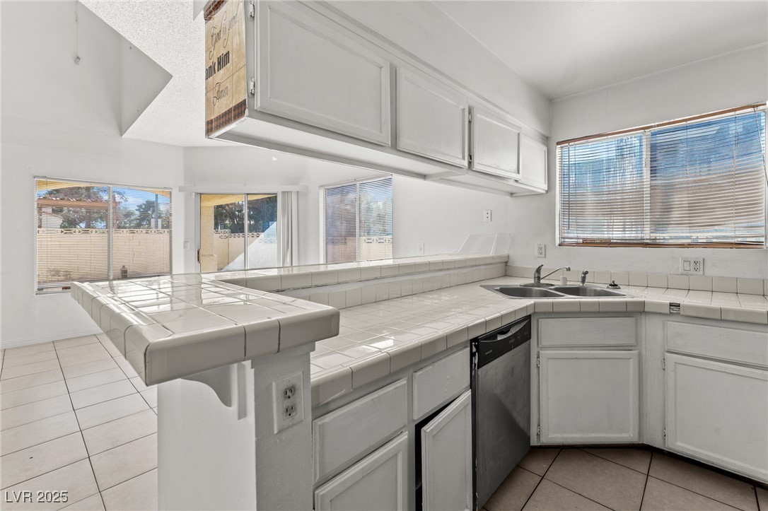 6673 Silver Penny Avenue Property Photo 4