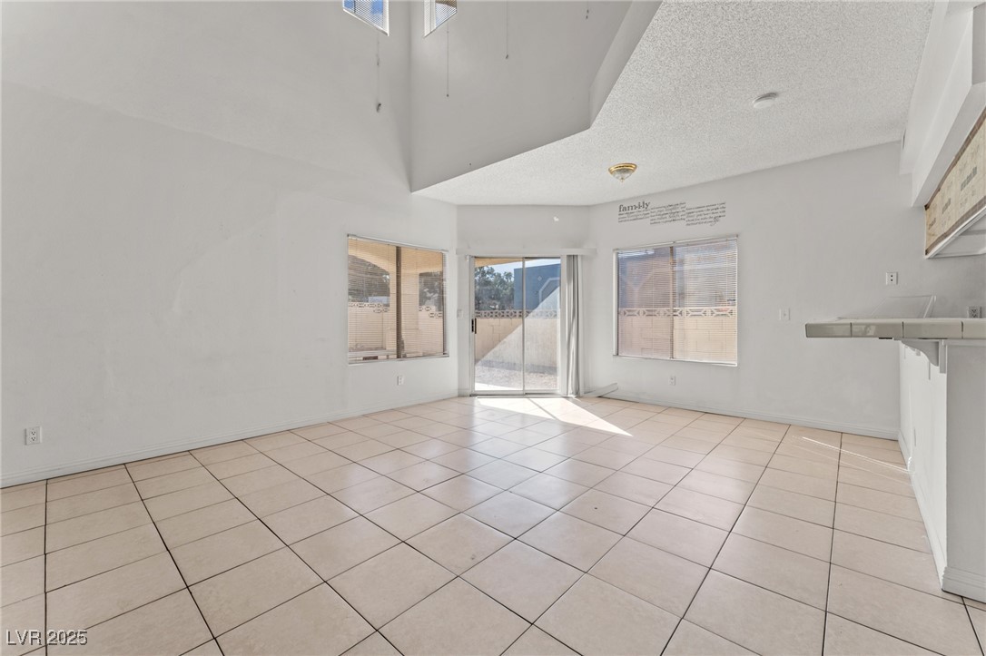 6673 Silver Penny Avenue Property Photo 9