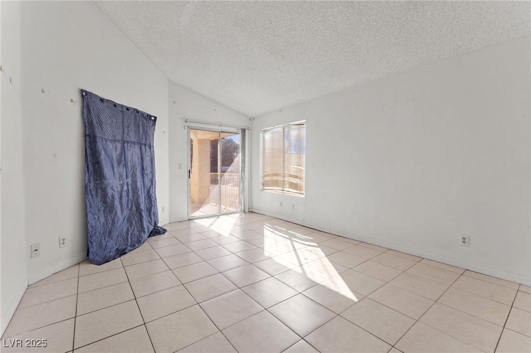 6673 Silver Penny Avenue Property Photo 17