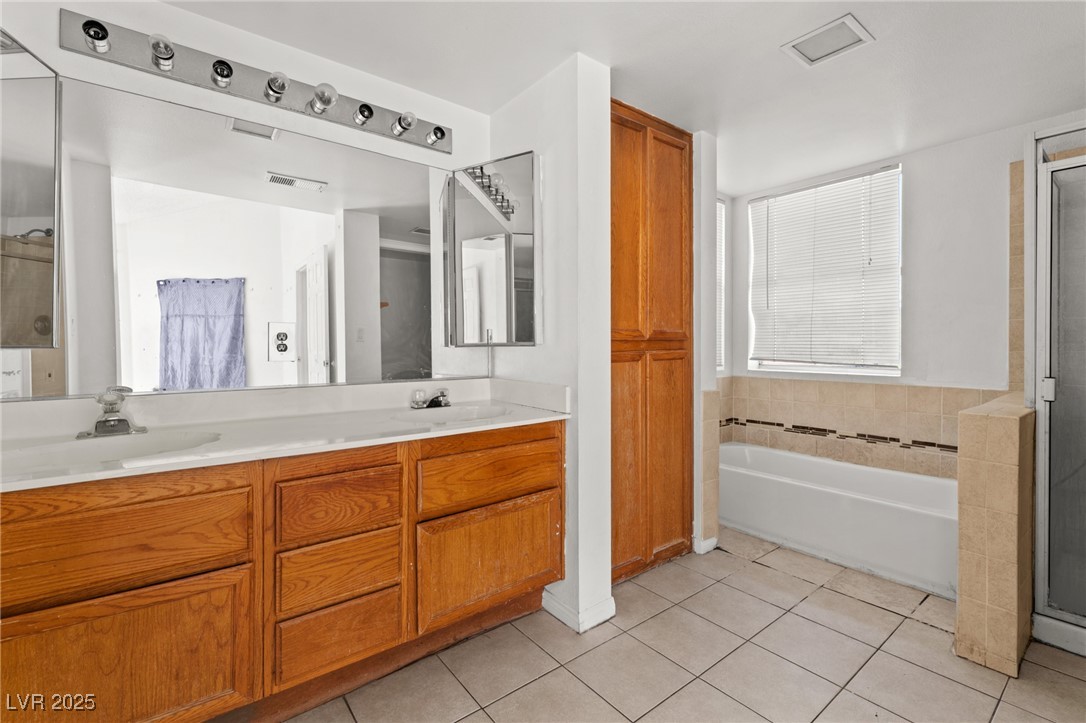 6673 Silver Penny Avenue Property Photo 23