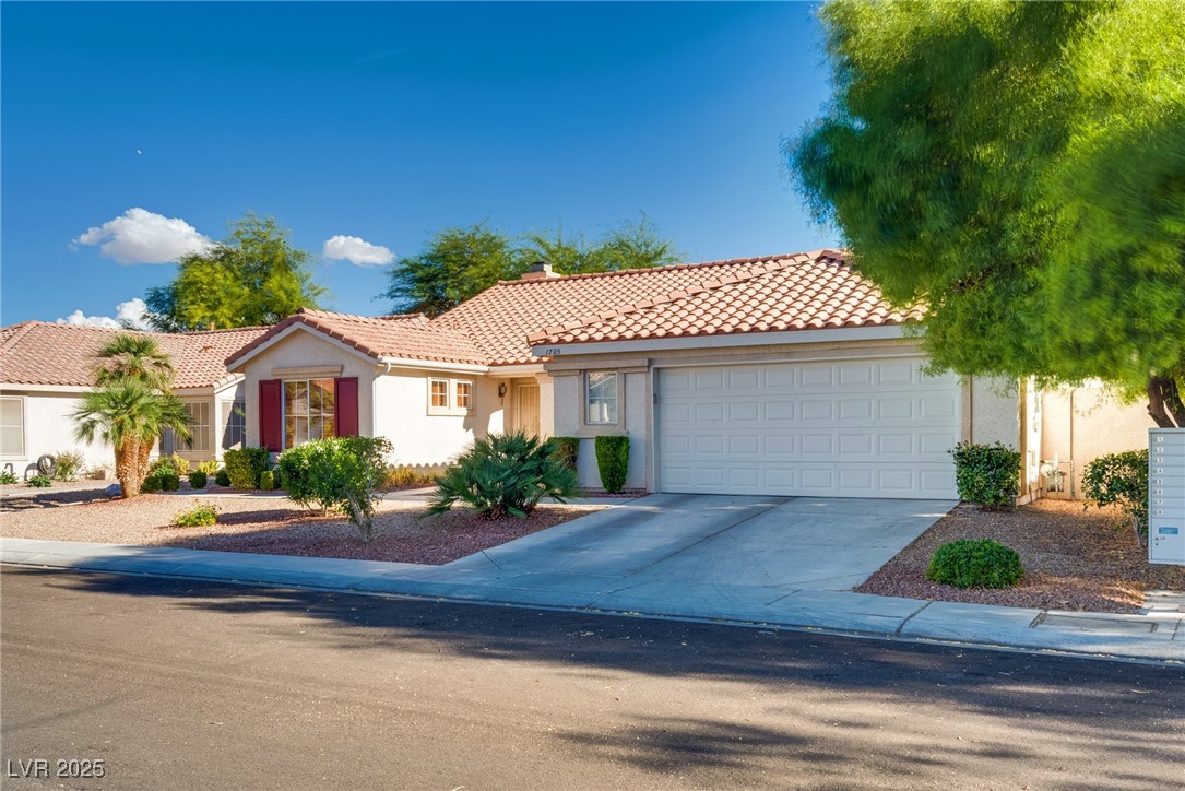 1705 Night Shadow Avenue Property Photo 3