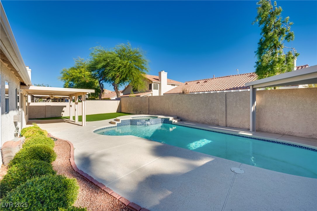 1705 Night Shadow Avenue Property Photo 38