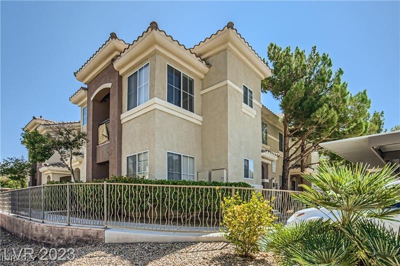 9050 West Warm Springs Road 1067 Property Photo 1