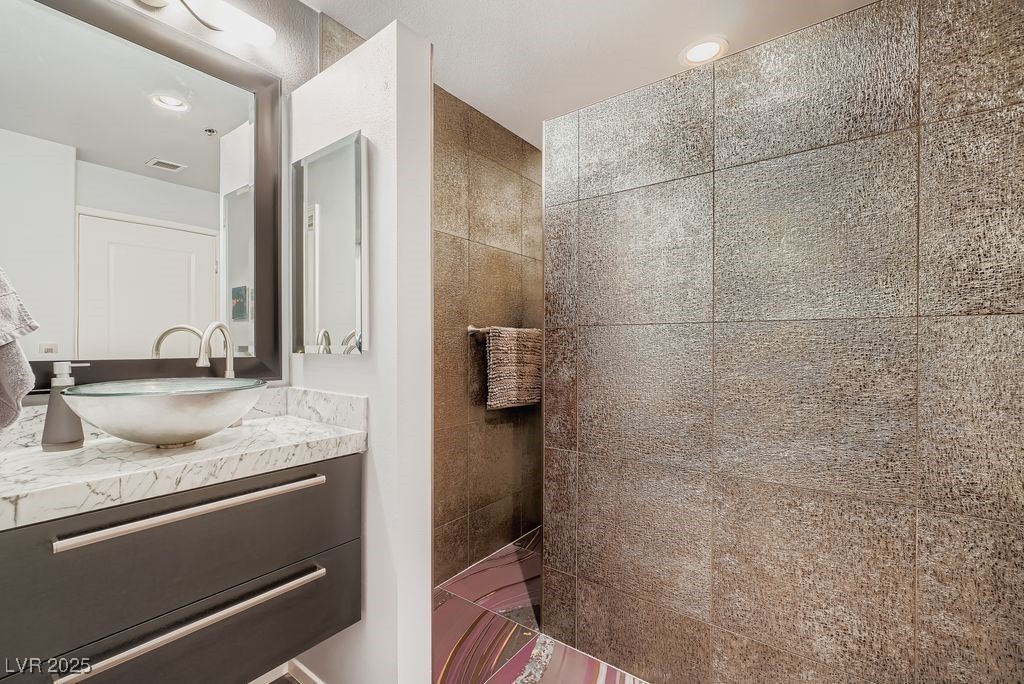 8255 Las Vegas Boulevard 1503 Property Photo 16