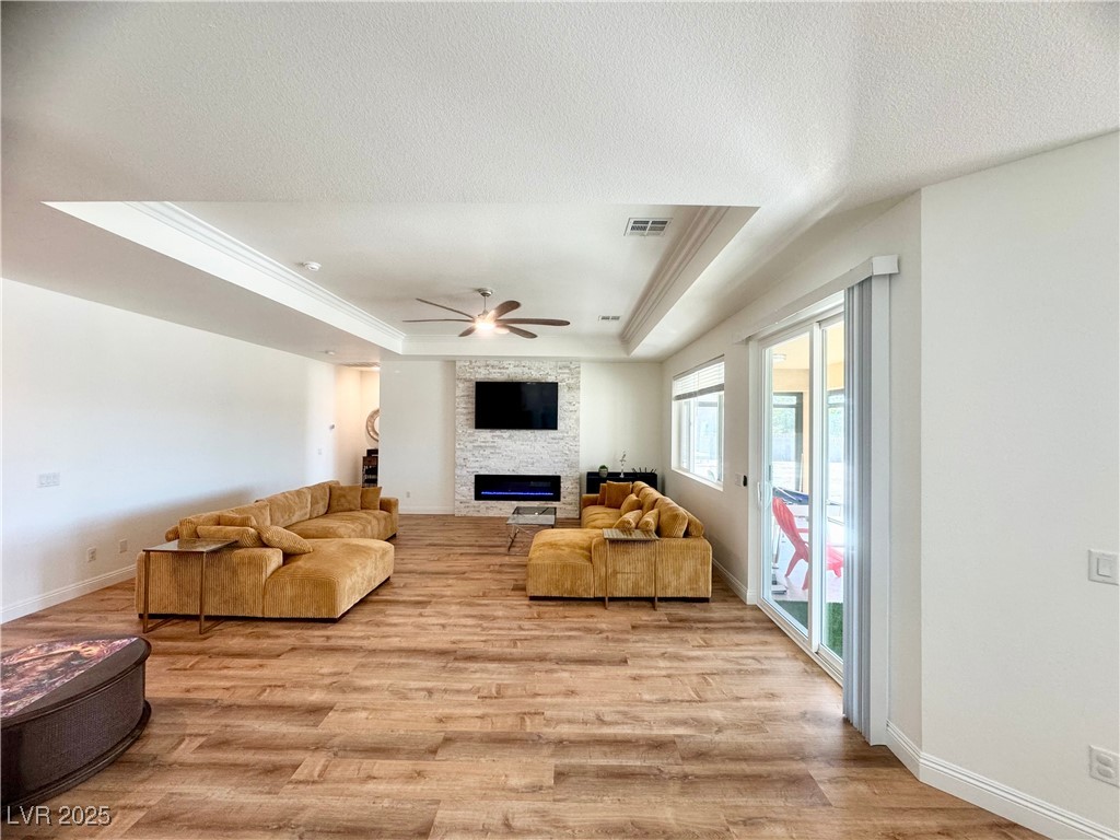 6440 Montclair Street Property Photo 6