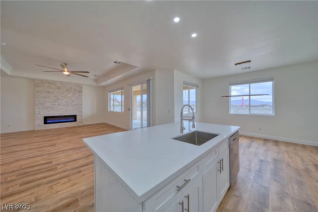 6440 Montclair Street Property Photo 14