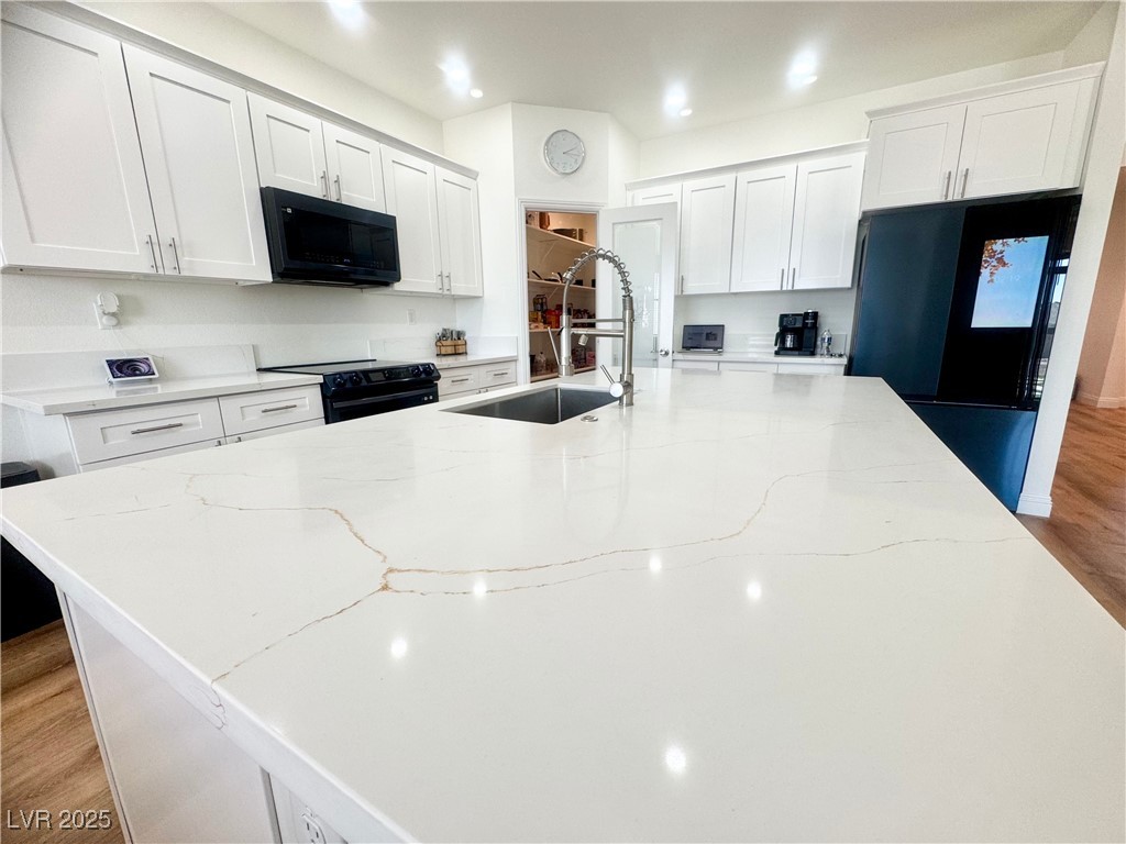 6440 Montclair Street Property Photo 29