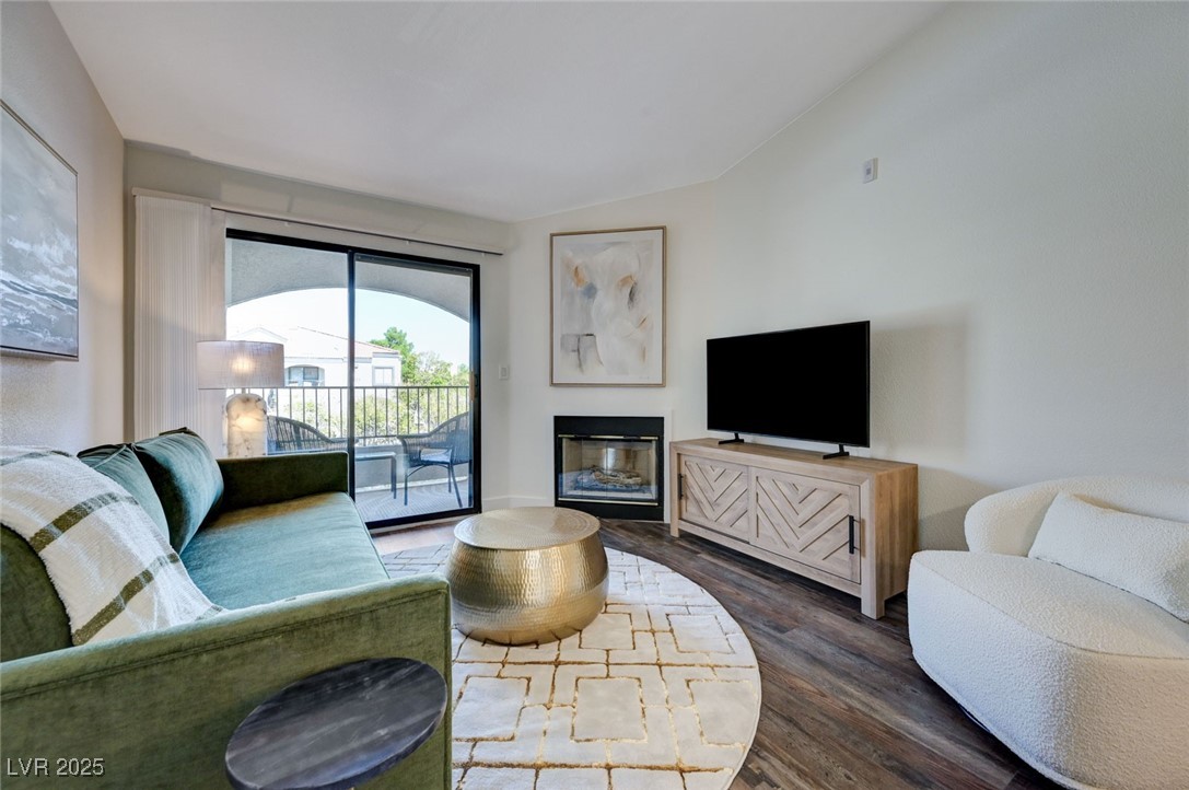 2727737 Property Photo 3