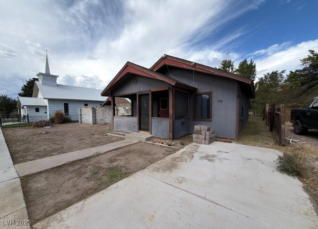 70 Tennille Street Property Photo 2