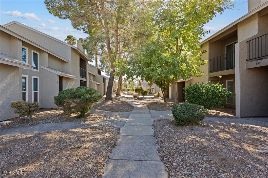 569 Sellers Place Property Photo 3