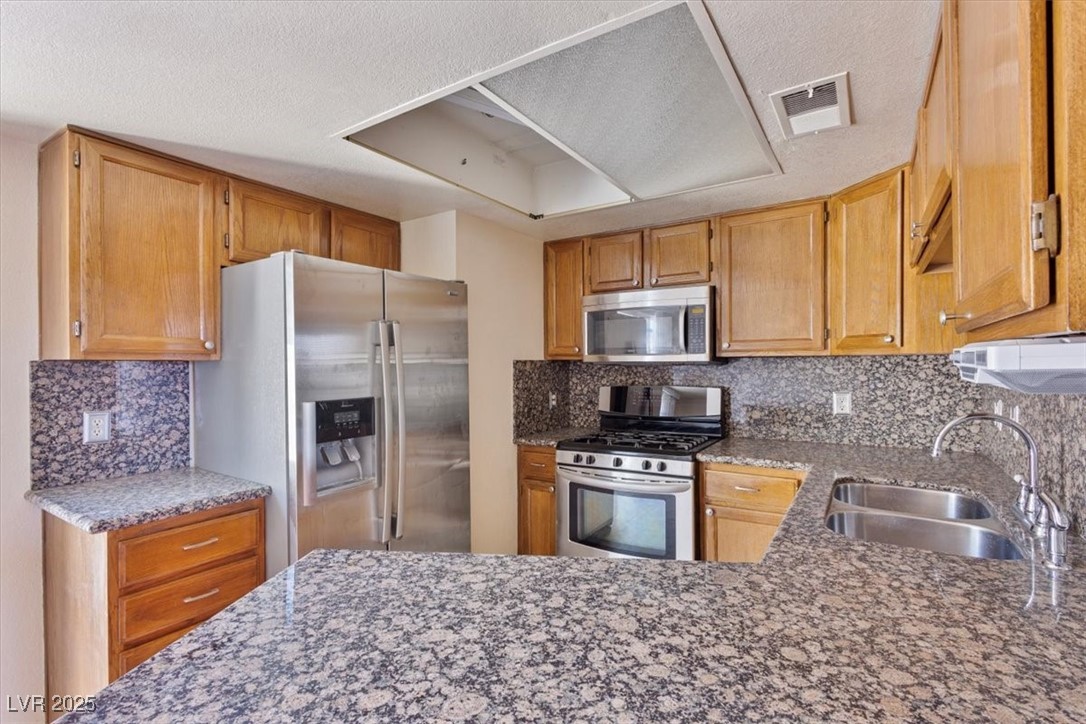 569 Sellers Place Property Photo 6