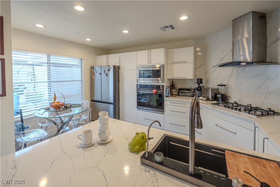 2649 Golden Sands Drive Property Photo 15