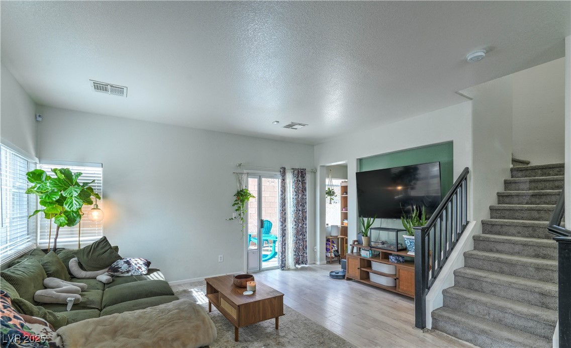 9427 Liquid Loco Street Property Photo 3