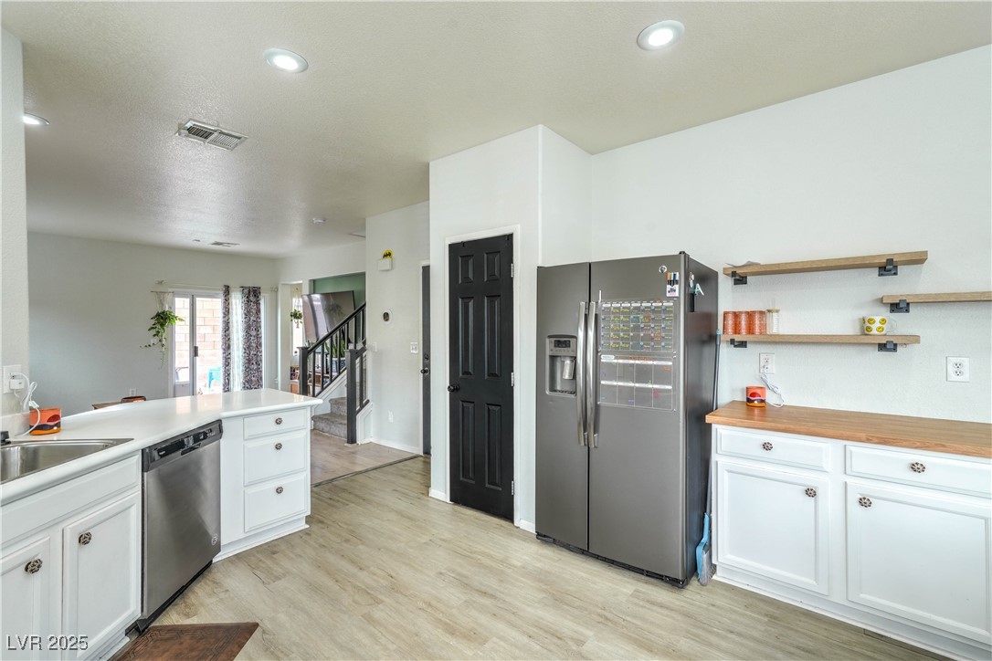 9427 Liquid Loco Street Property Photo 5