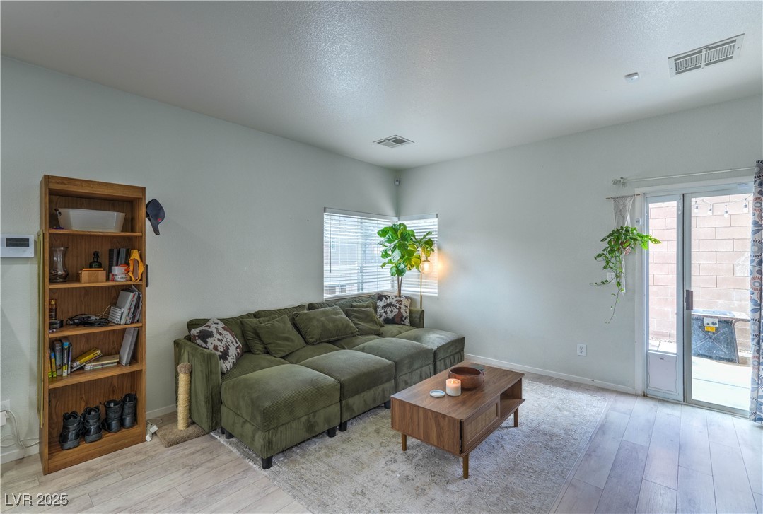 9427 Liquid Loco Street Property Photo 10