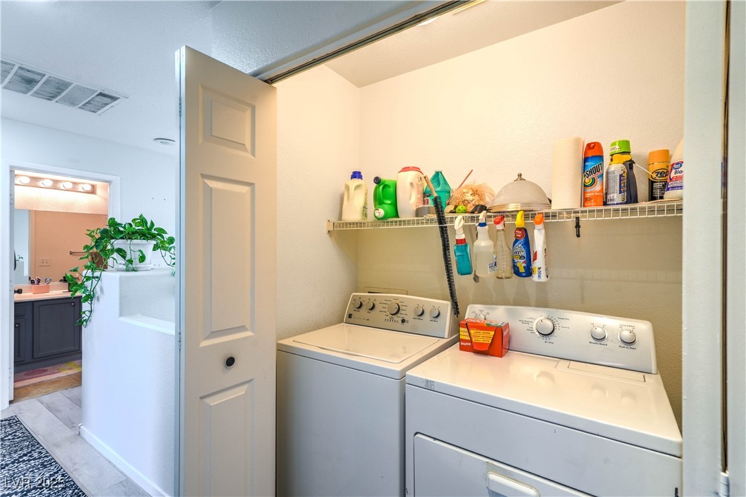 9427 Liquid Loco Street Property Photo 26