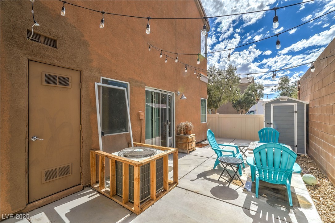 9427 Liquid Loco Street Property Photo 28