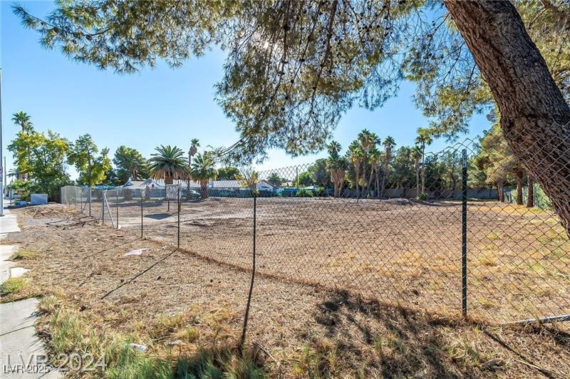 3515 East Sunset Road Property Photo 4