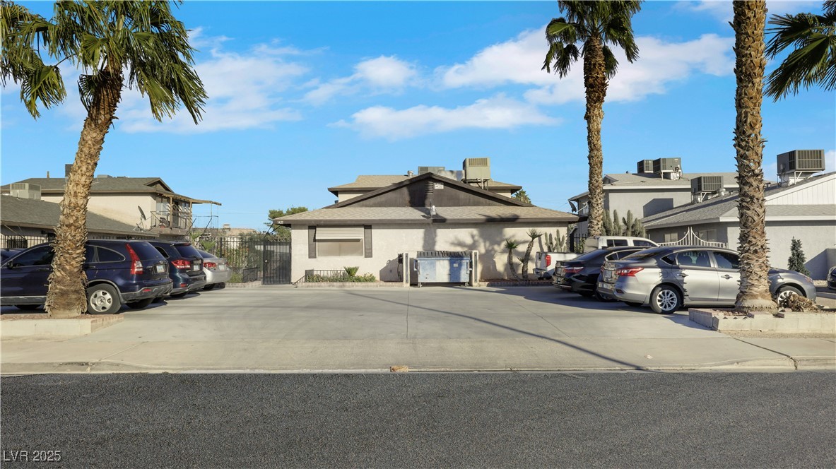 1421 Henry Drive Property Photo 1