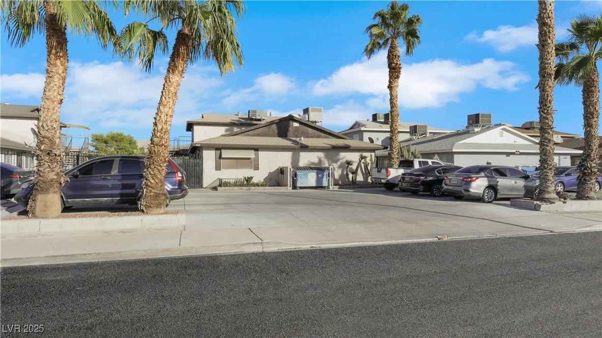 1421 Henry Drive Property Photo 2