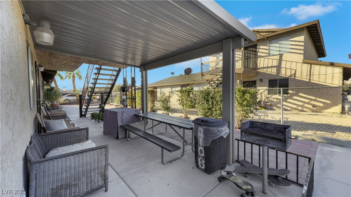 1421 Henry Drive Property Photo 10