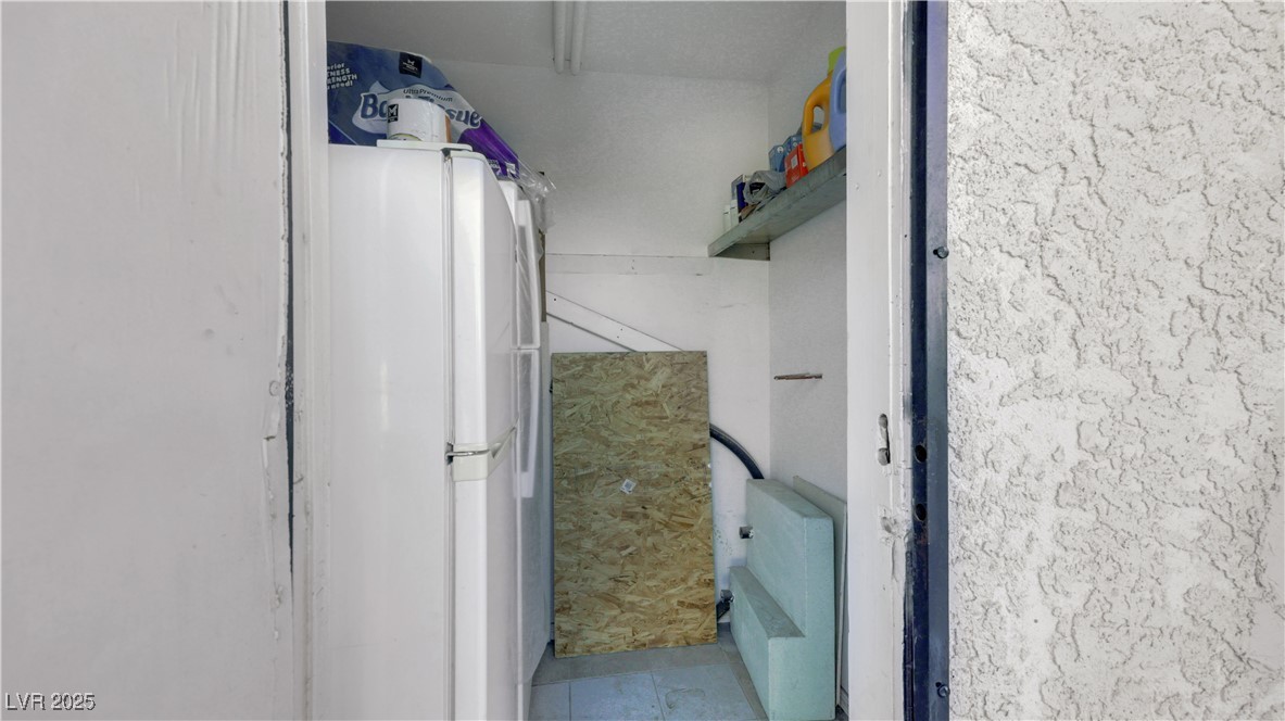 1421 Henry Drive Property Photo 12