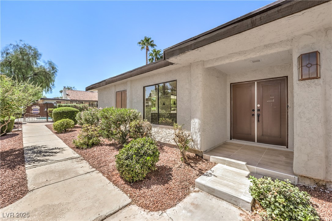 2569 Malabar Avenue Property Photo 2