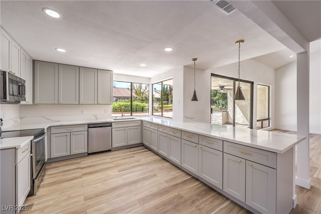 2569 Malabar Avenue Property Photo 5