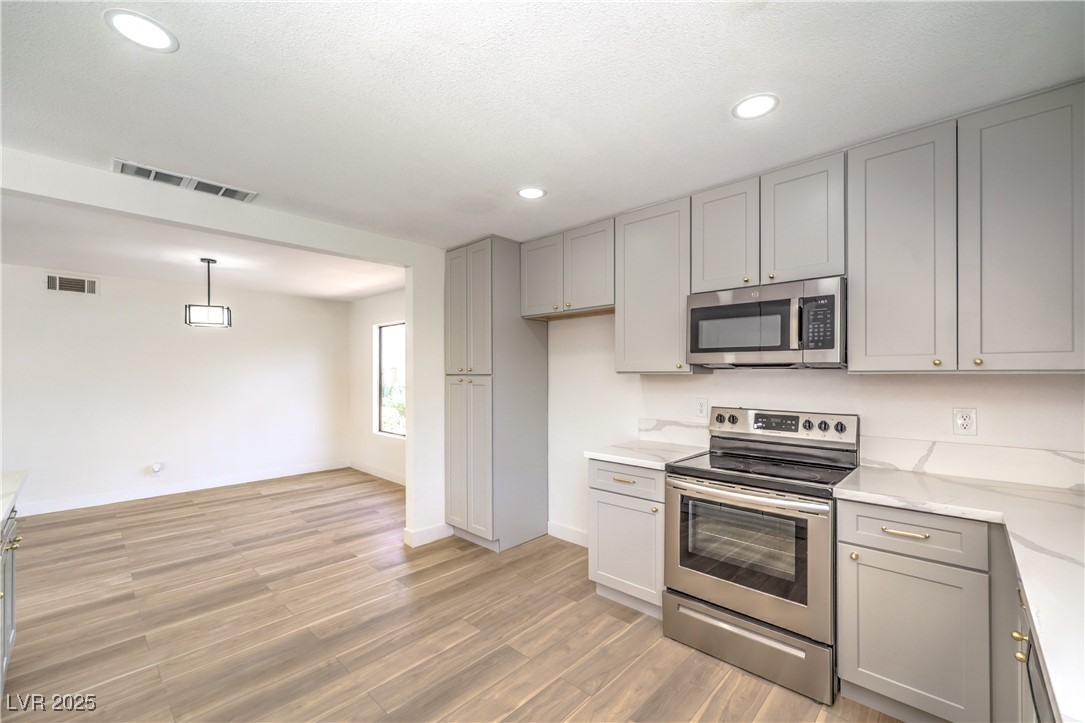 2569 Malabar Avenue Property Photo 6