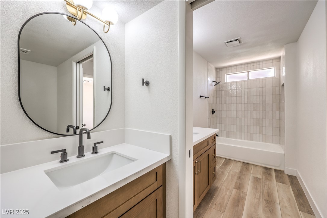 2569 Malabar Avenue Property Photo 15