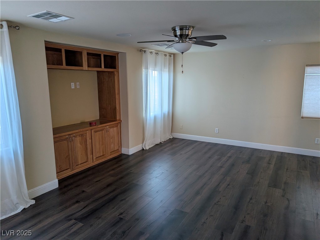 6877 Philharmonic Avenue Property Photo 5