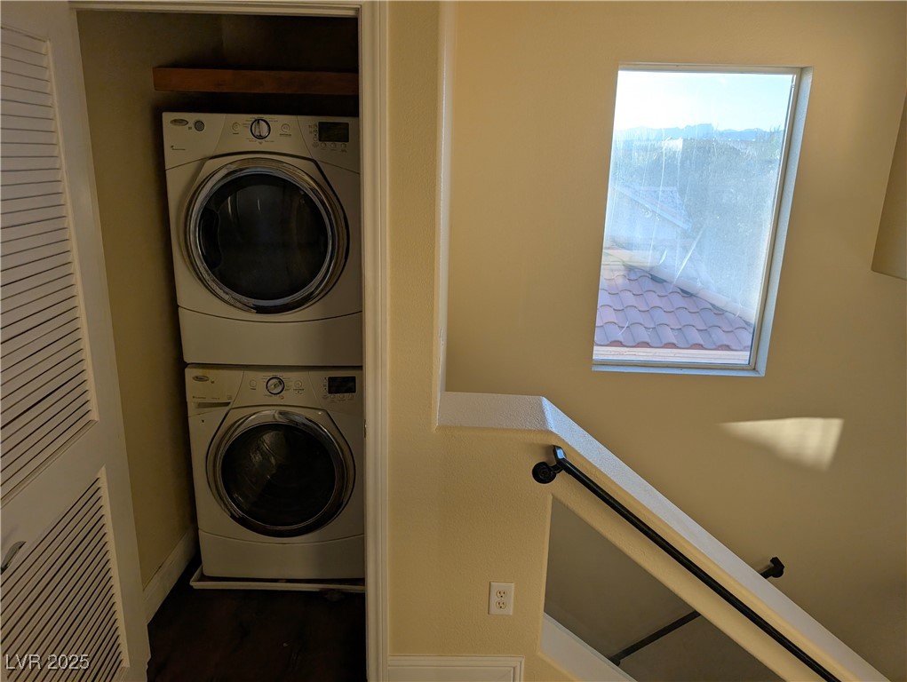 6877 Philharmonic Avenue Property Photo 7