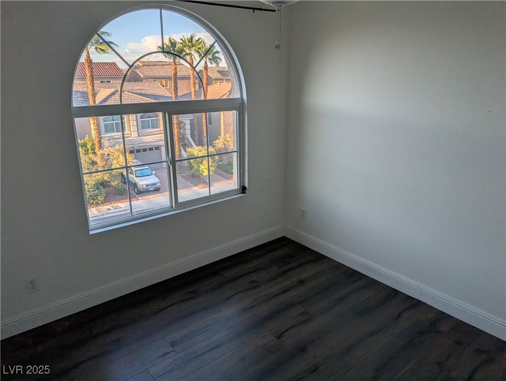 6877 Philharmonic Avenue Property Photo 9