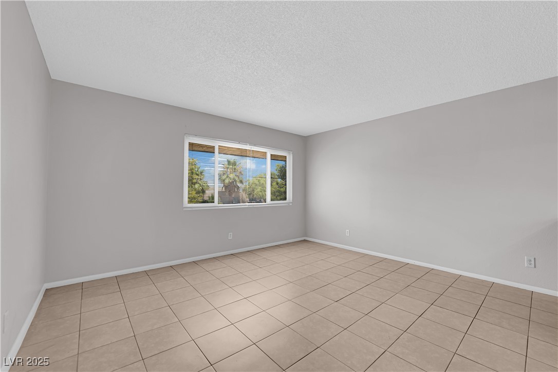 5325 Redberry Street Property Photo 7