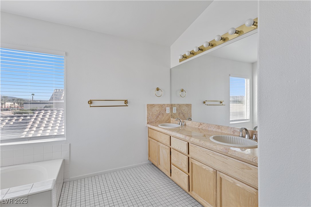 8758 Arawana Place Property Photo 15