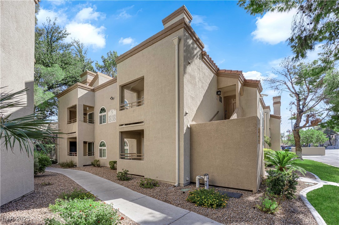 3145 East Flamingo Road 1025 Property Photo 3