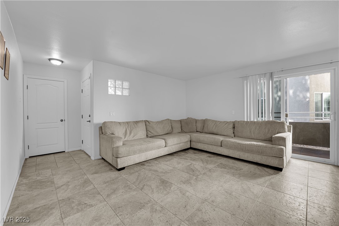 3145 East Flamingo Road 1025 Property Photo 6