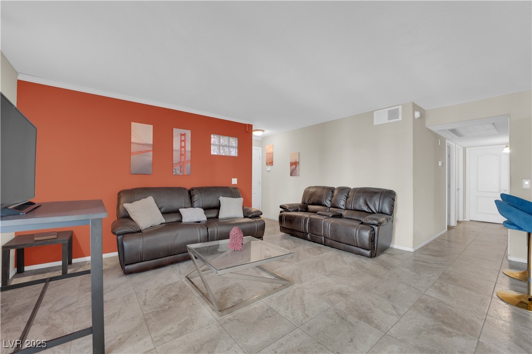 3145 East Flamingo Road 1028 Property Photo 8